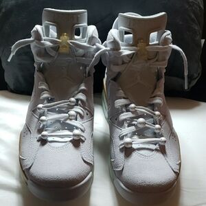 Jordan Women's Sneakers in White and Gold